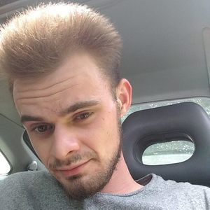 Meet your Posher, Evan