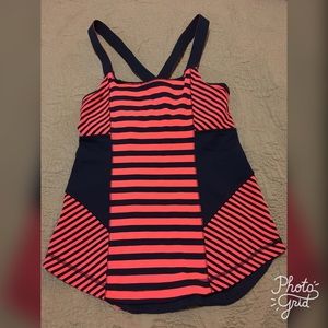 Lululemon workout criss-cross tank top S