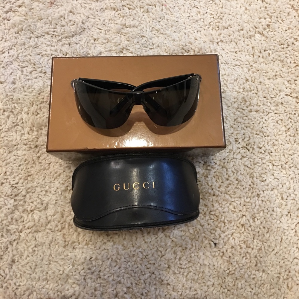 Gucci sunglasses !!!