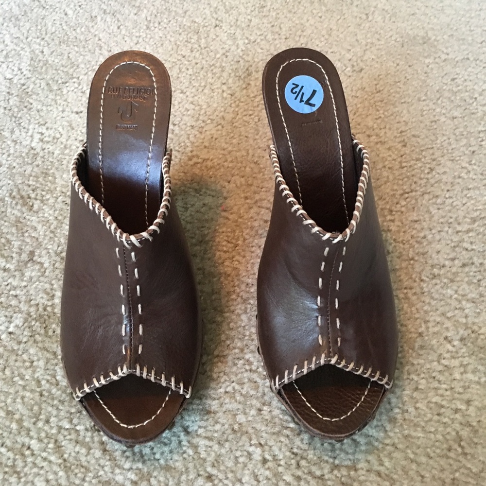True Religion women's brown shoes, size 7,5