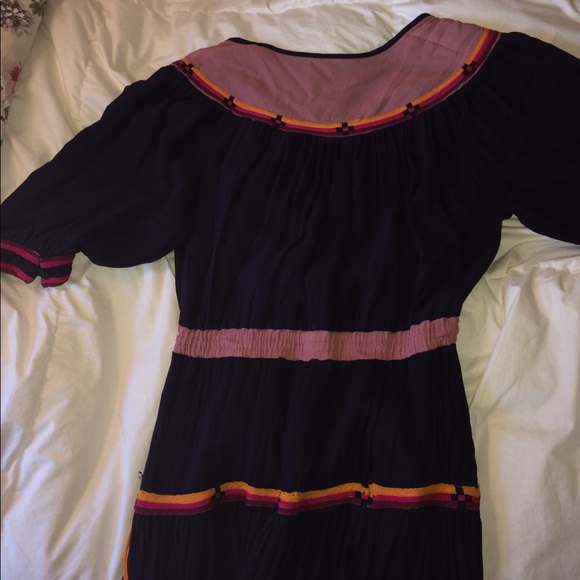 Elegant dress - Picture 4 of 4