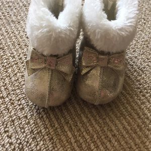 Gold winter baby girl boo