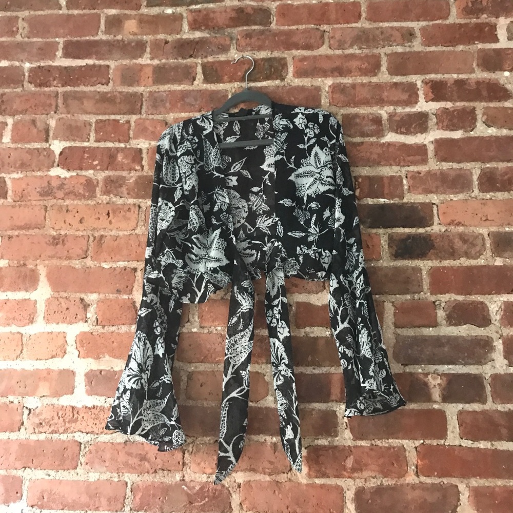Flare sleeves crop top | Size M | Forever 21