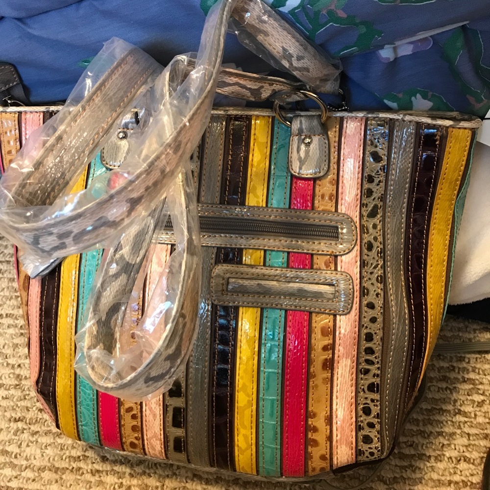 Madi Claire shoulder bag