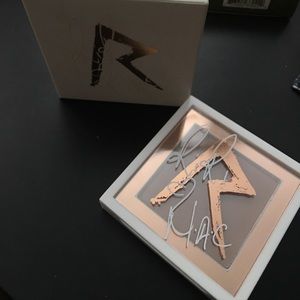 Mac Rihanna Winter "Love Rihanna" Bronzer