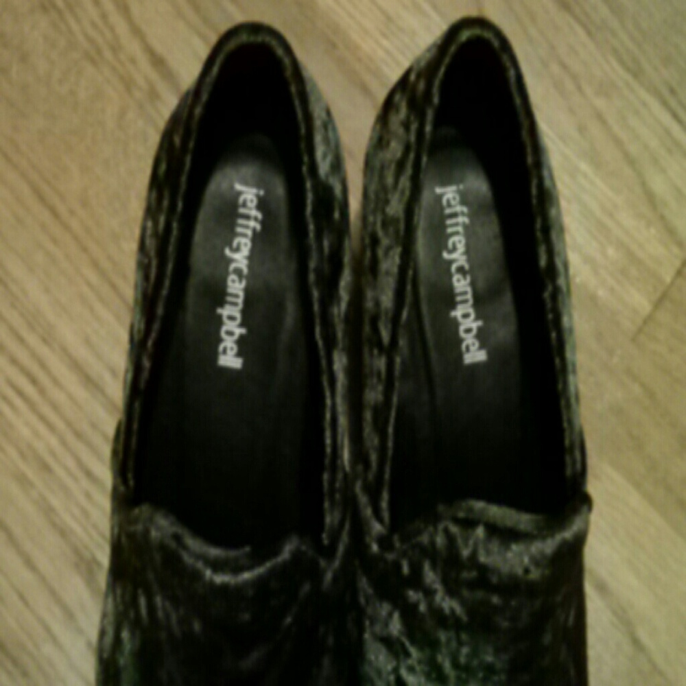 Anthropologie / Jeffrey Campbell  velvet shoes