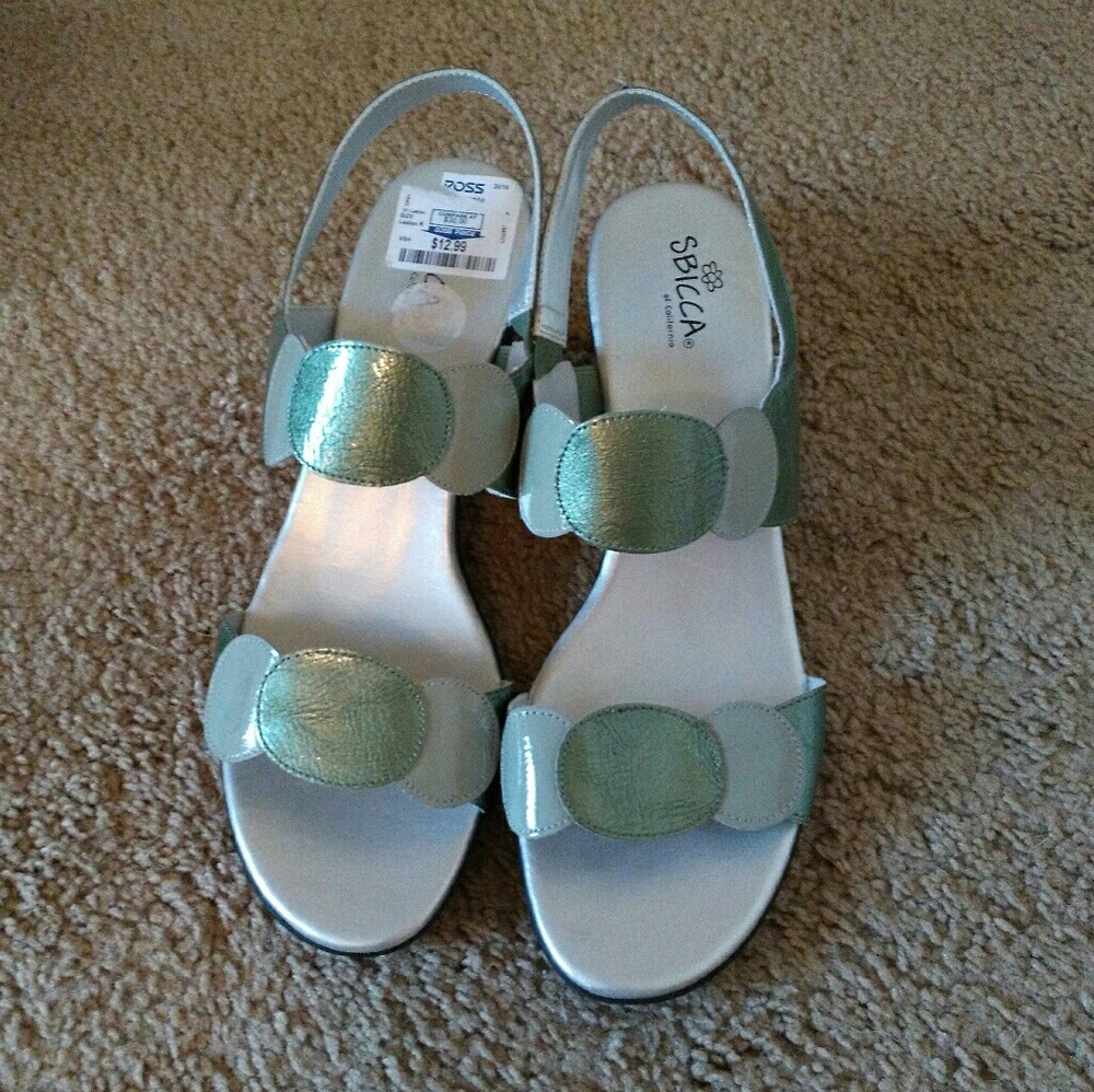 🎈LAST CHANCE🎈 Green Grape Sandals