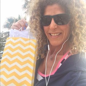 Meet your Posher, Lisa