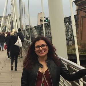 Meet your Posher, Monique