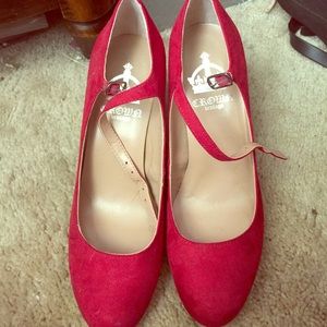 Red crown vintage heels