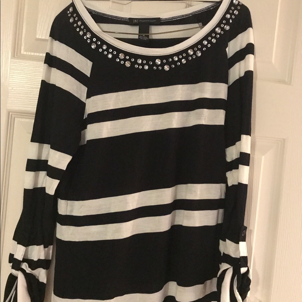 Black and white stripes INC. NWT