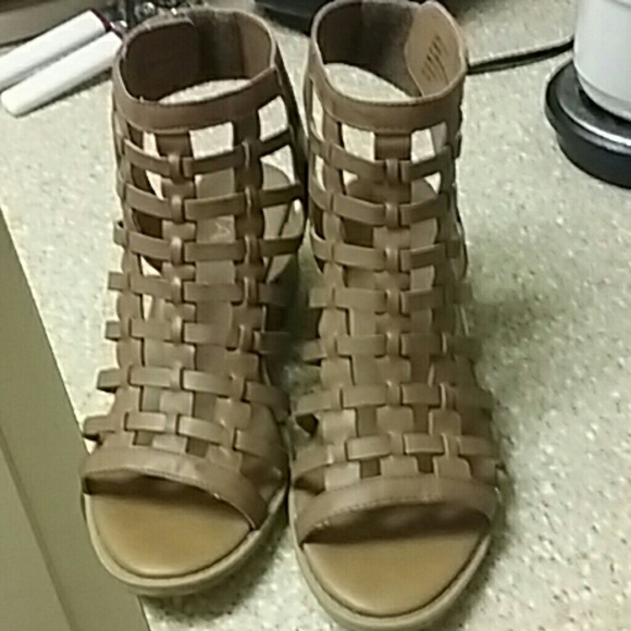 Shoes - Picture 2 of 2