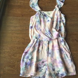 Adorable polyester flower print Romper!!