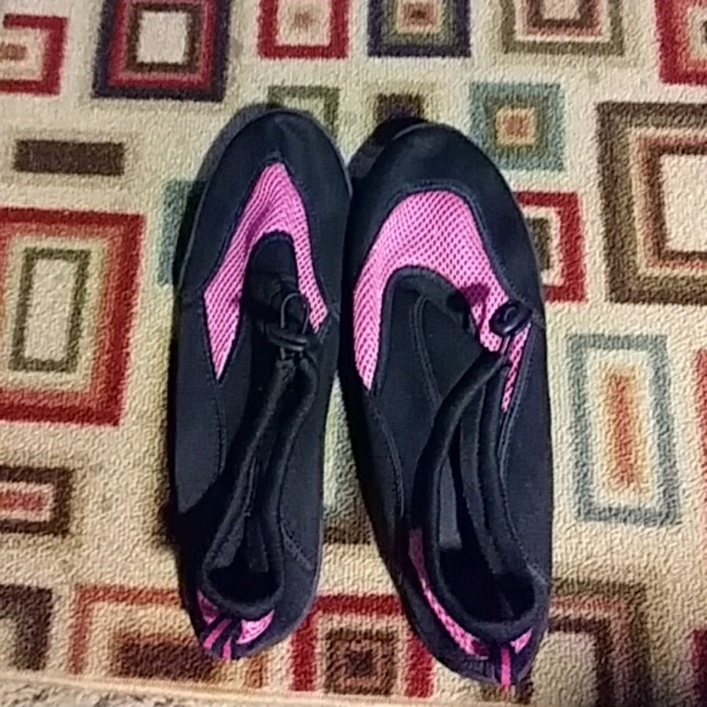 Pool shoes