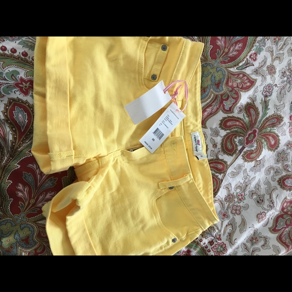 Vineyard Vines shorts