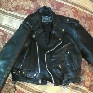 Waist length biker leather jacket 💓💓