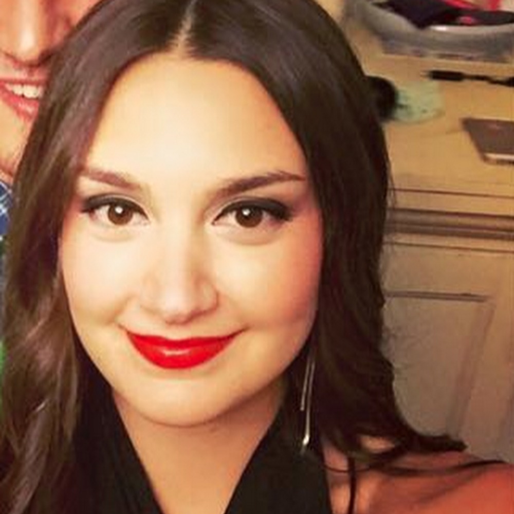 Meet your Posher, Caroline