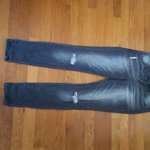 *Like new* Distressed jeans, straight leg