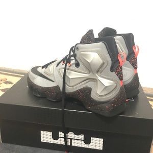 Nike Lebron James X|||(13s)