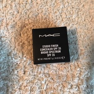 MAC studio finish concealer