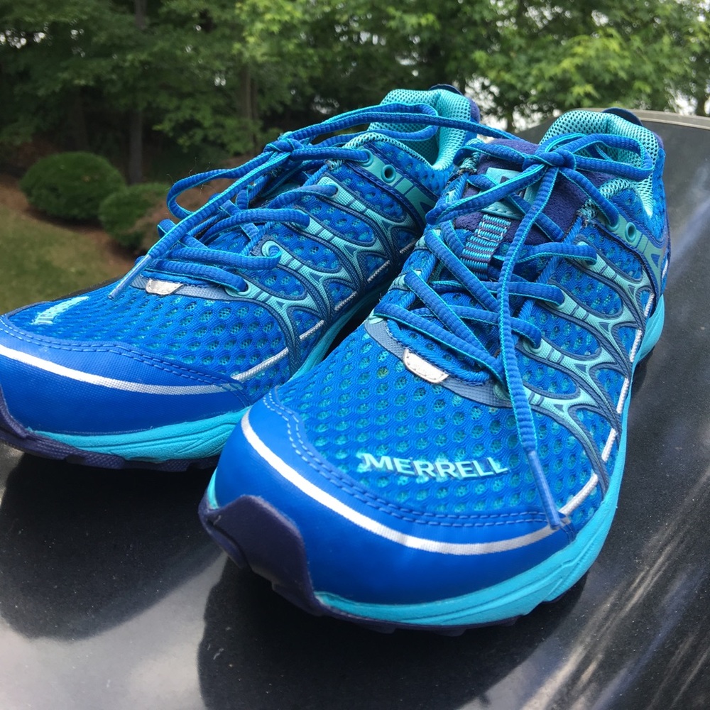 NWOT Merrells running shoe size 8 never worn