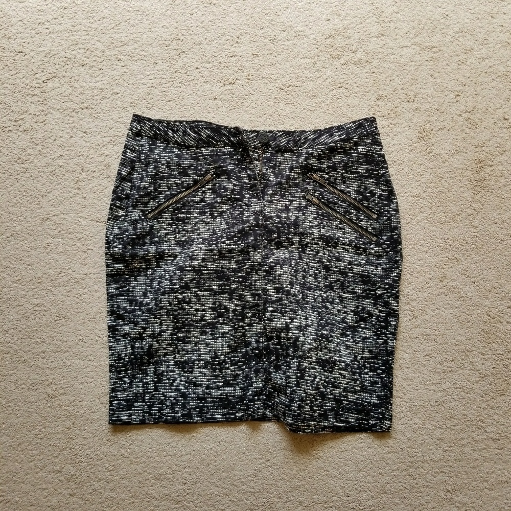 Stitch Fix - moto pencil skirt! Size L Maison