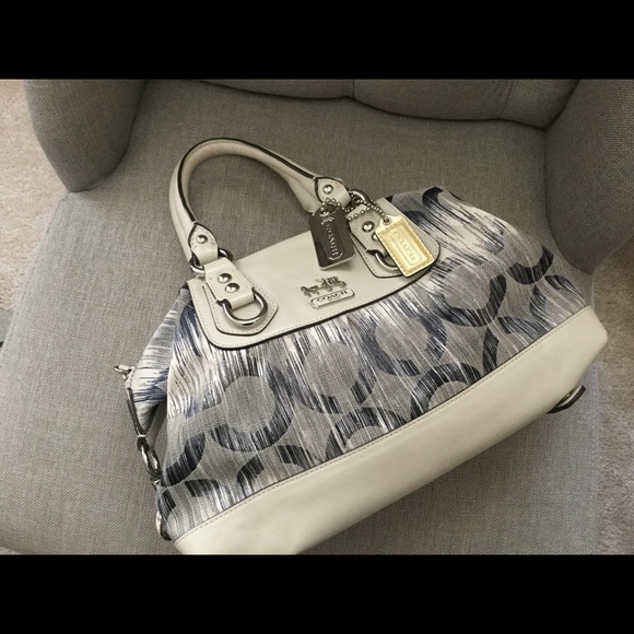 Coach Sabrina Handbag - Picture 2 of 3