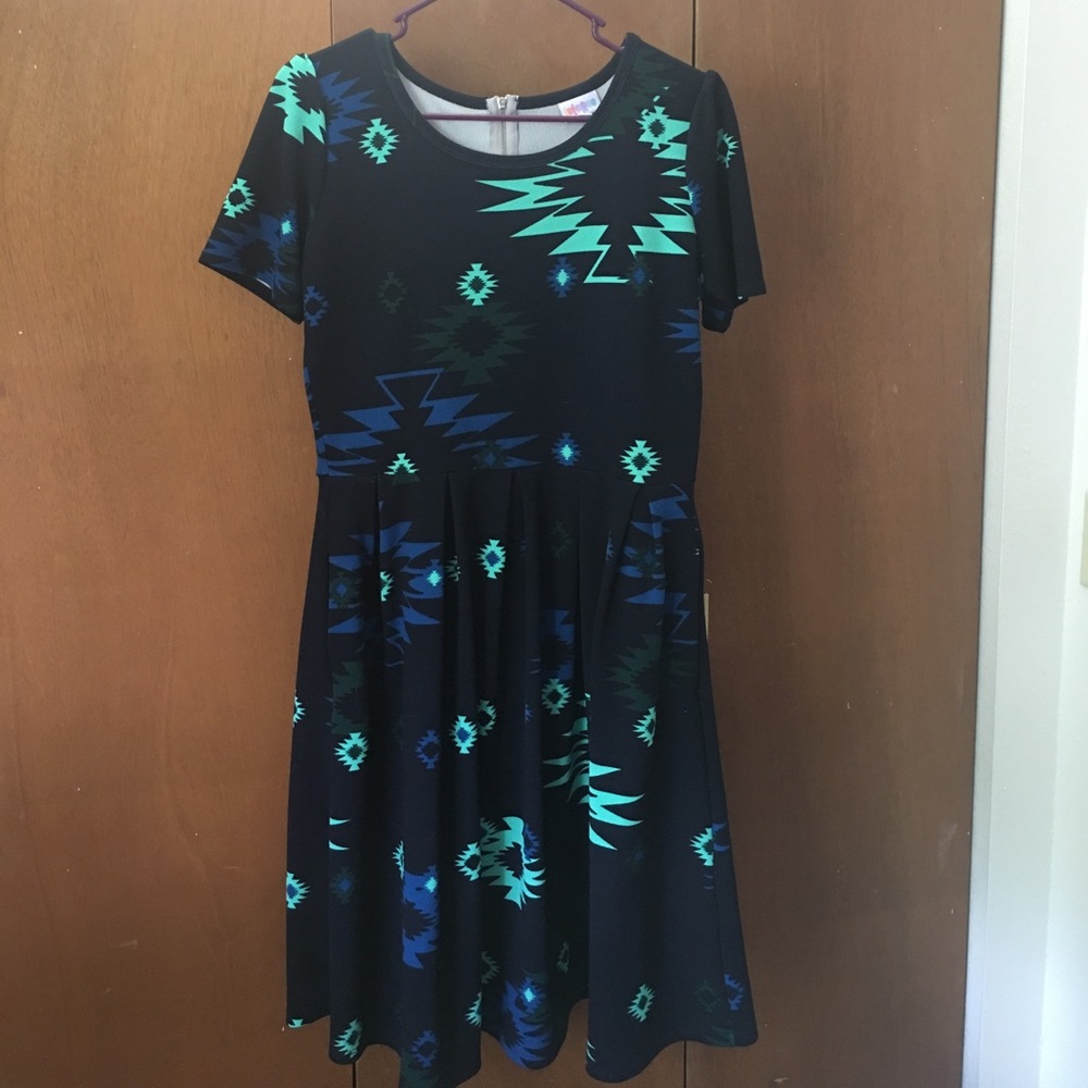 Lovely Navy background medium Amelia