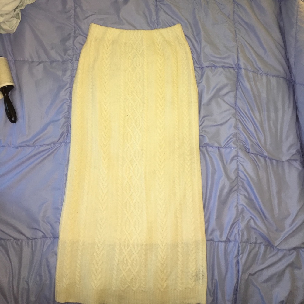 Sweater maxi pencil cram colored argyle skirt