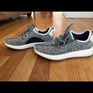 $300 yeezys