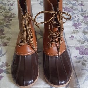 Duck bill snow/rain boots