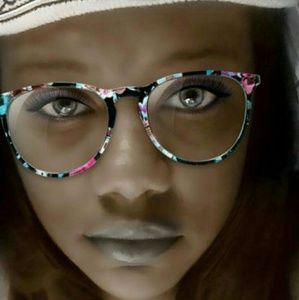 Meet your Posher, Bre