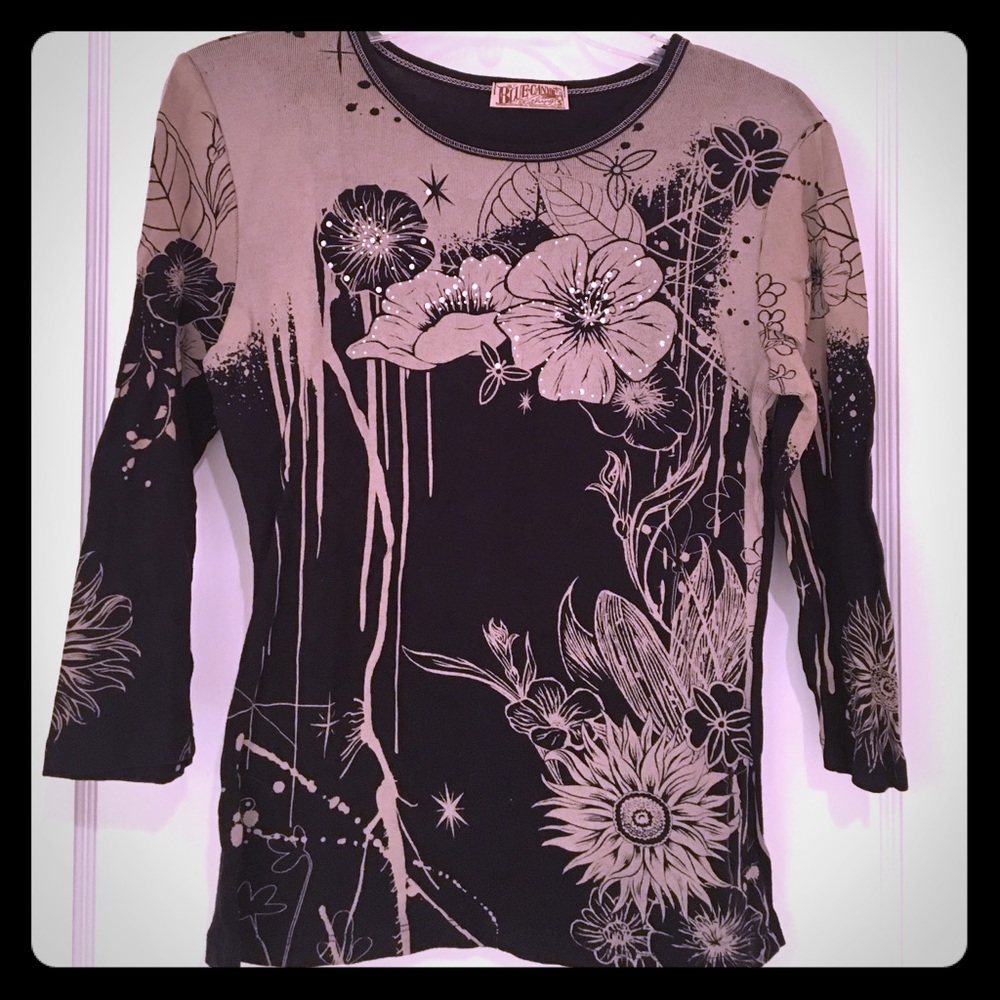 Black and Tan top