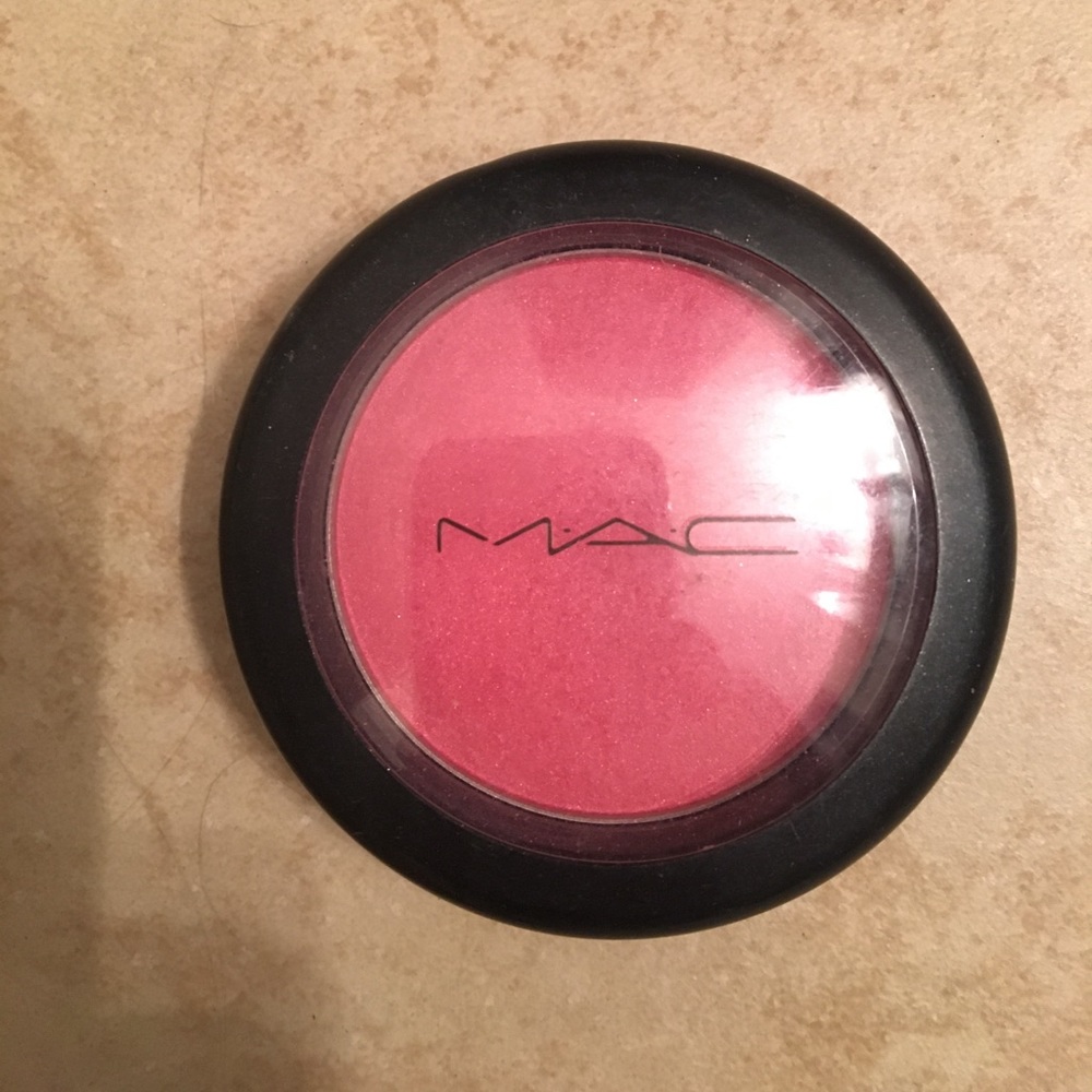MAC blush