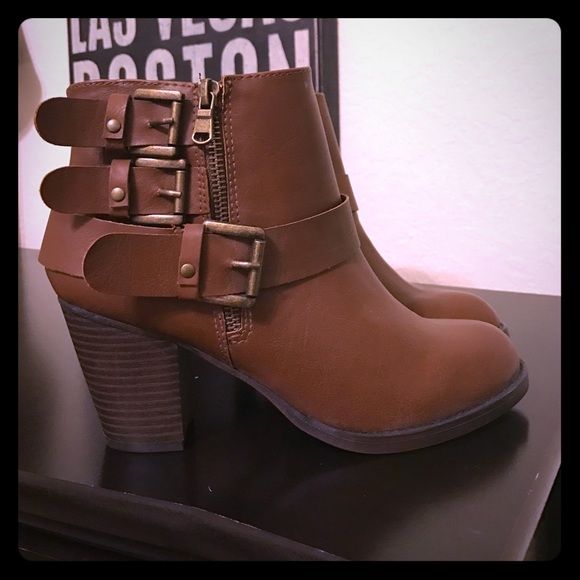 NWT Brown Buckle Booties - Picture 1 of 4
