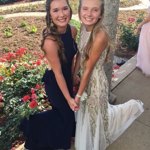 Meet your Posher, Jennifer