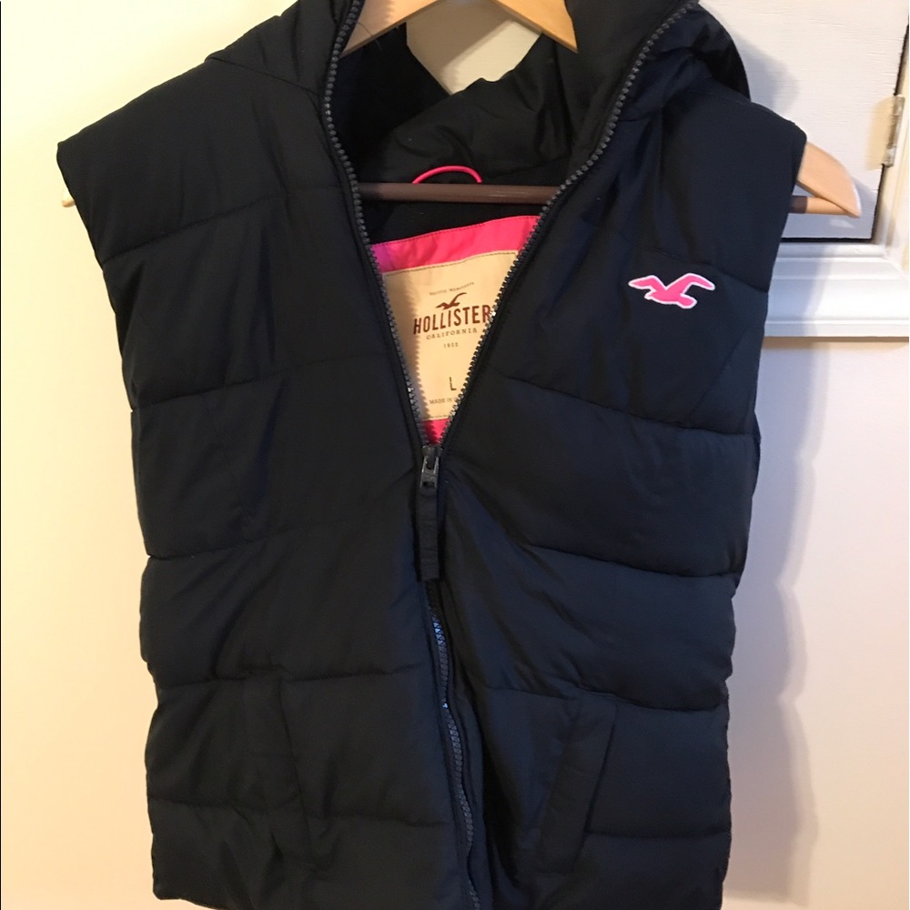 Hollister vest
