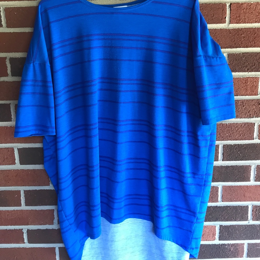 LulaRoe Irma (hi-low tunic)