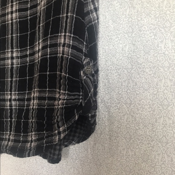 💘SOLD💘Embellished Graphic Button Down Top - Picture 6 of 7