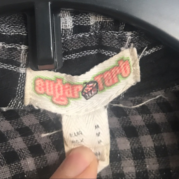 💘SOLD💘Embellished Graphic Button Down Top - Picture 7 of 7