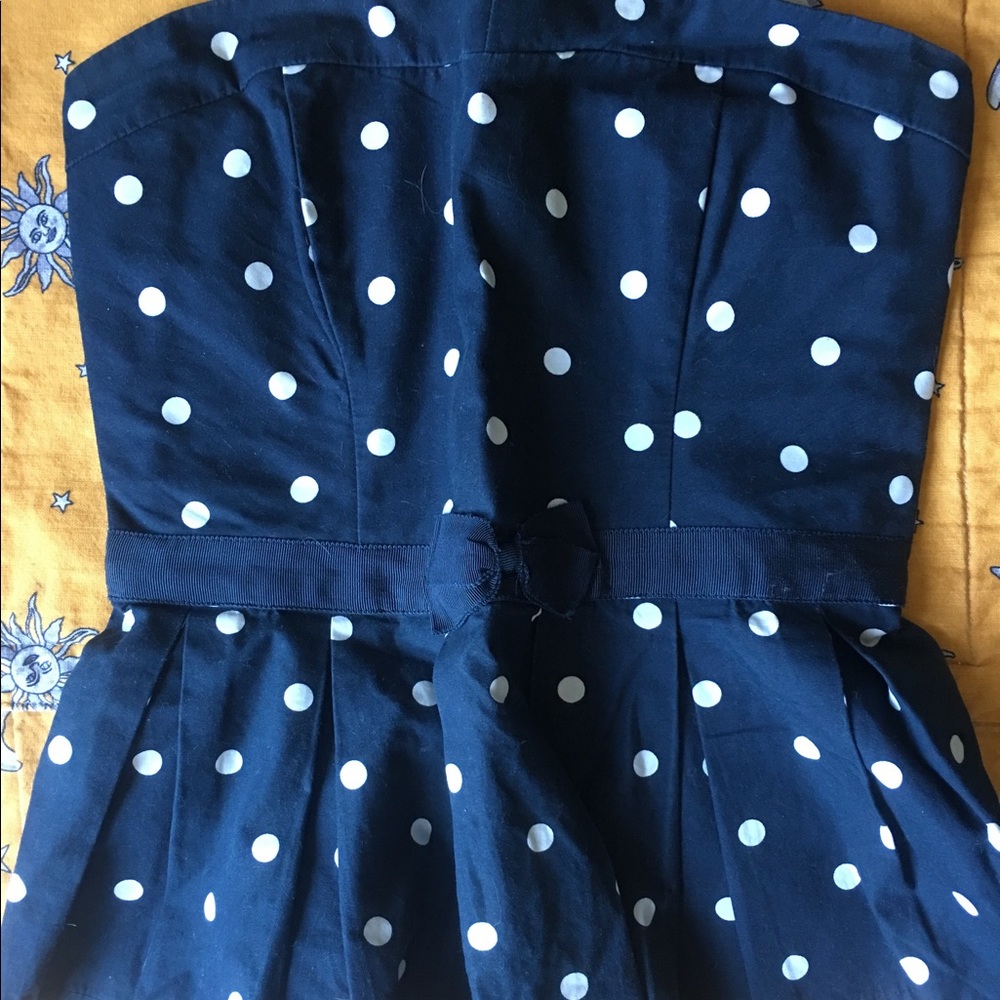 Strapless blue with blue polka dots shirt
