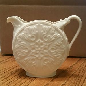 Lenox decorative classic ivory timeless piece.