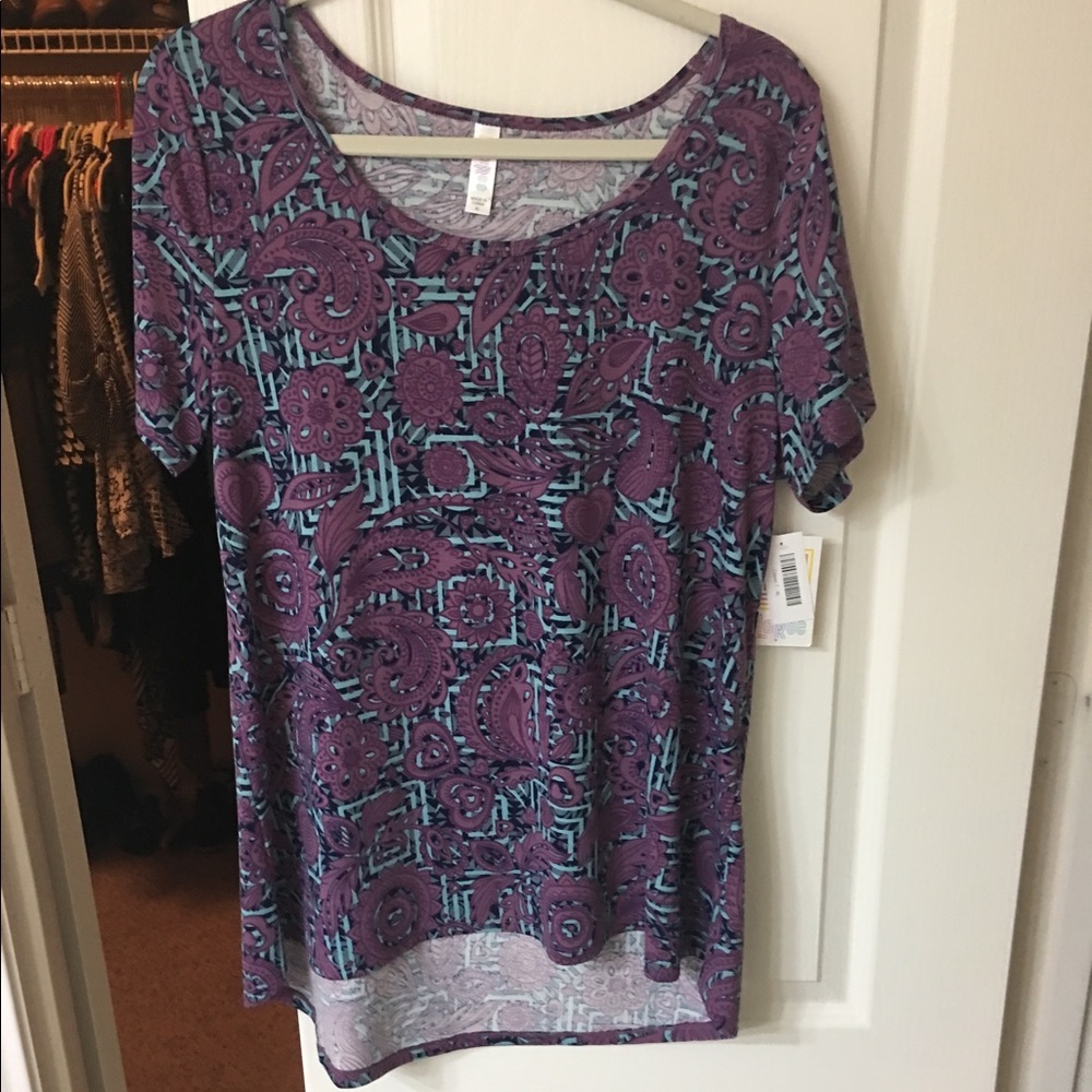 NWT LuLaRoe classic tee