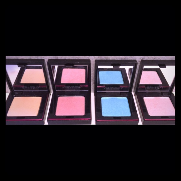 Victoria's Secret Accessories - Victoria's Secret Silky Eyeshadows - 4 Piece Set
