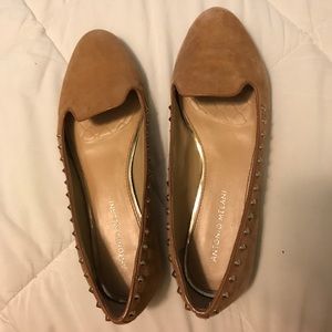 Antonio Melani flats