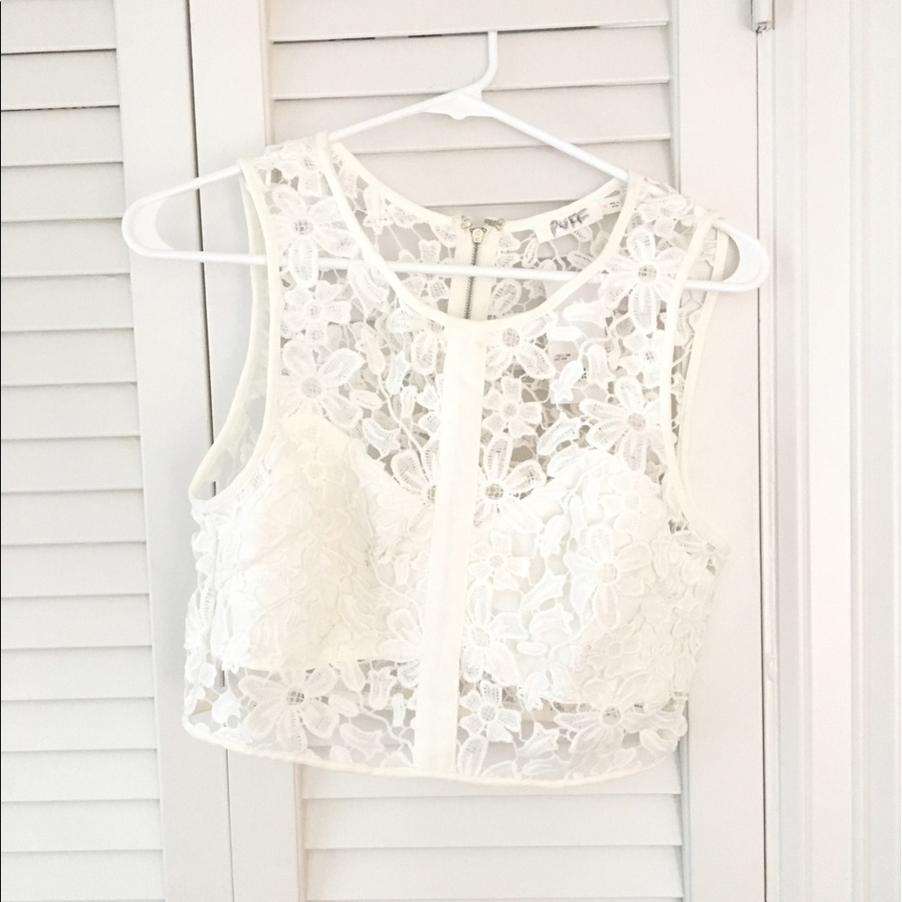 White flower ivory crop top