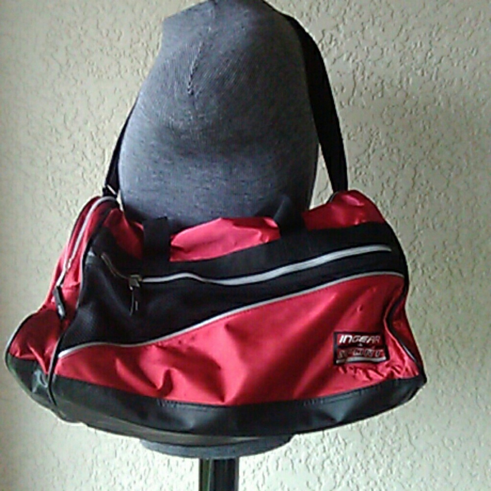 Ingear sport bag(18*9*11 inches)