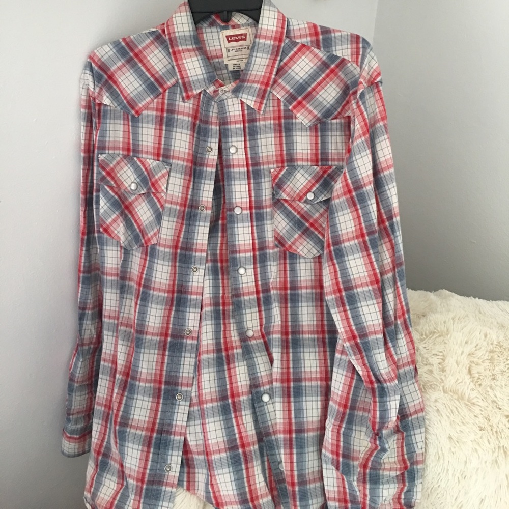 Levi's long sleeve button up shirt