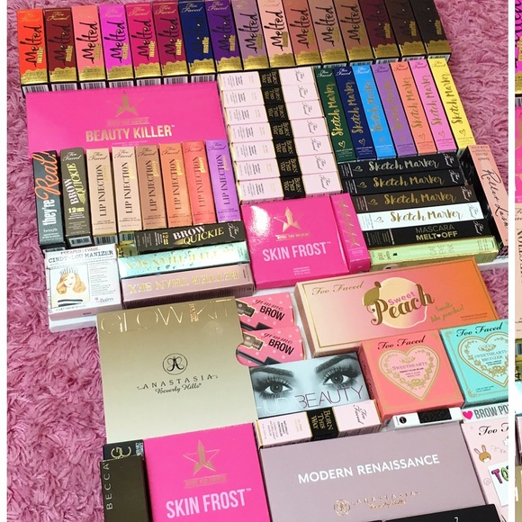 💕5 ⭐️ Rated! Mystery High End Makeup Box💕 - Picture 4 of 8