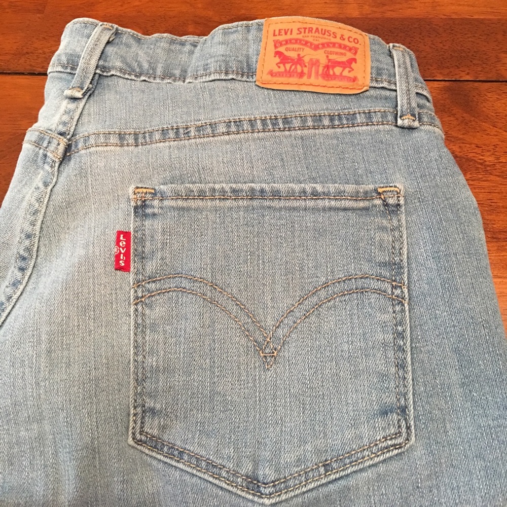 Knee length Levi Shorts